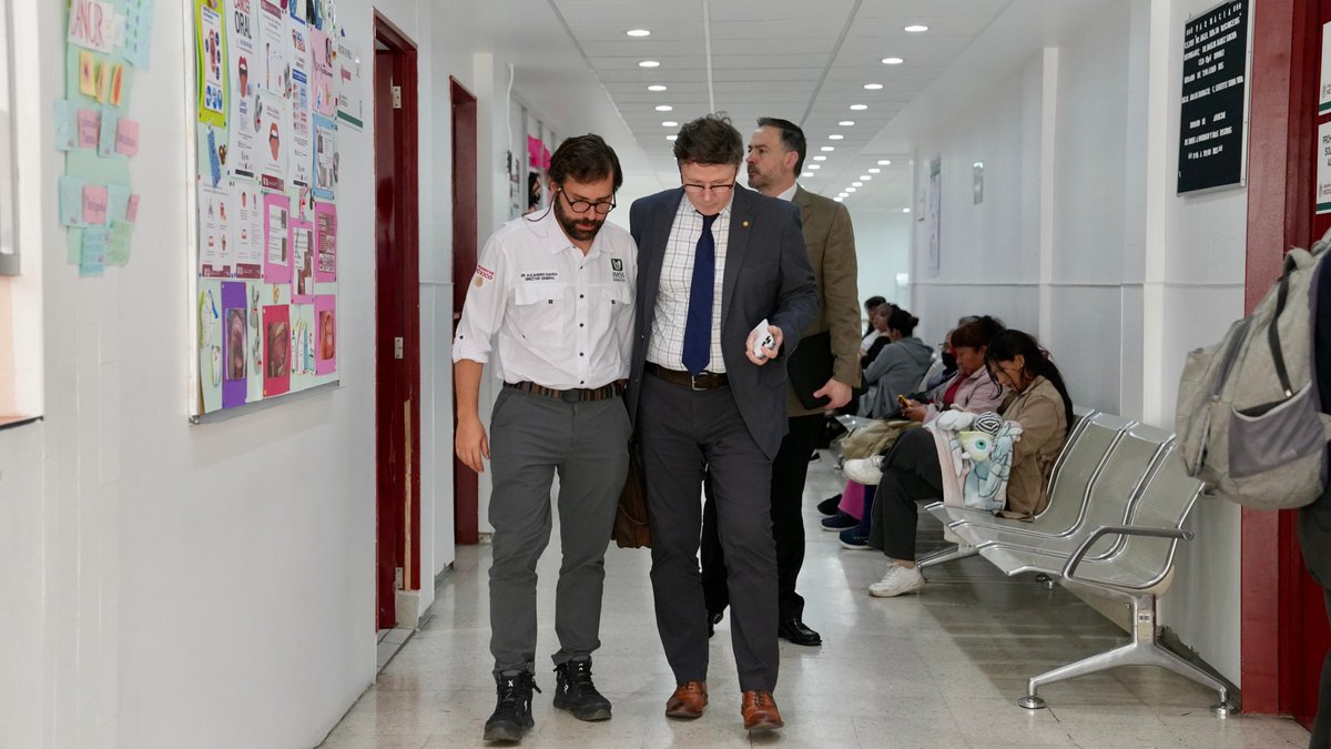 Como parte de los esfuerzos para fortalecer la atención a la salud en México, nuestro director general, <a href="/AlexSvarch/">Alex Svarch</a>, se reunió con <a href="/fitzgerjf/">James Fitzgerald</a>, director de Sistemas y Servicios de Salud de la <a href="/opsoms/">OPS/OMS</a>, y con José Moya, representante en México de la OPS/OMS.

Durante el encuentro,