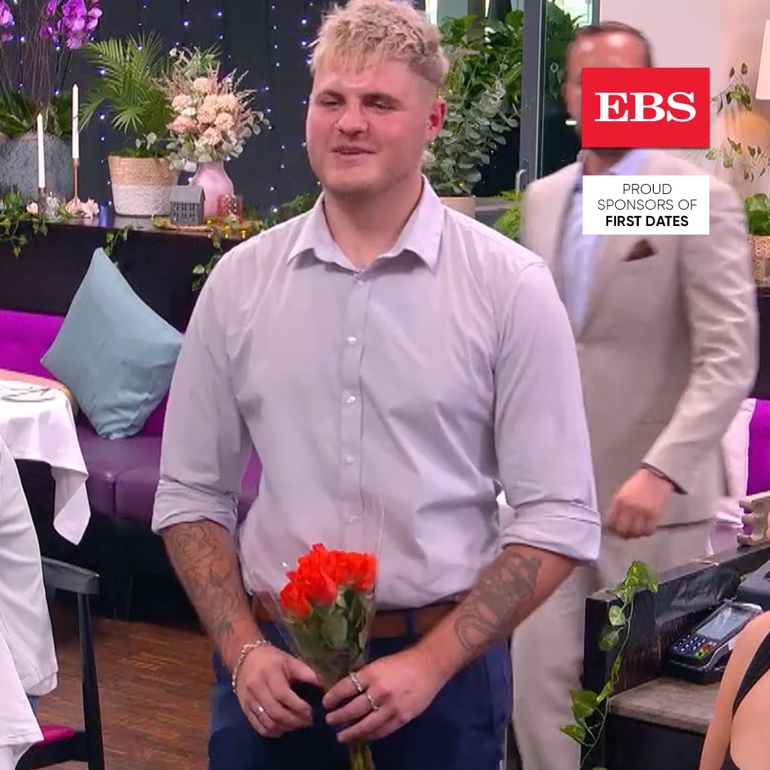 How many brownie points for bringing flowers on a first date? 🌹

#FirstDatesIRL