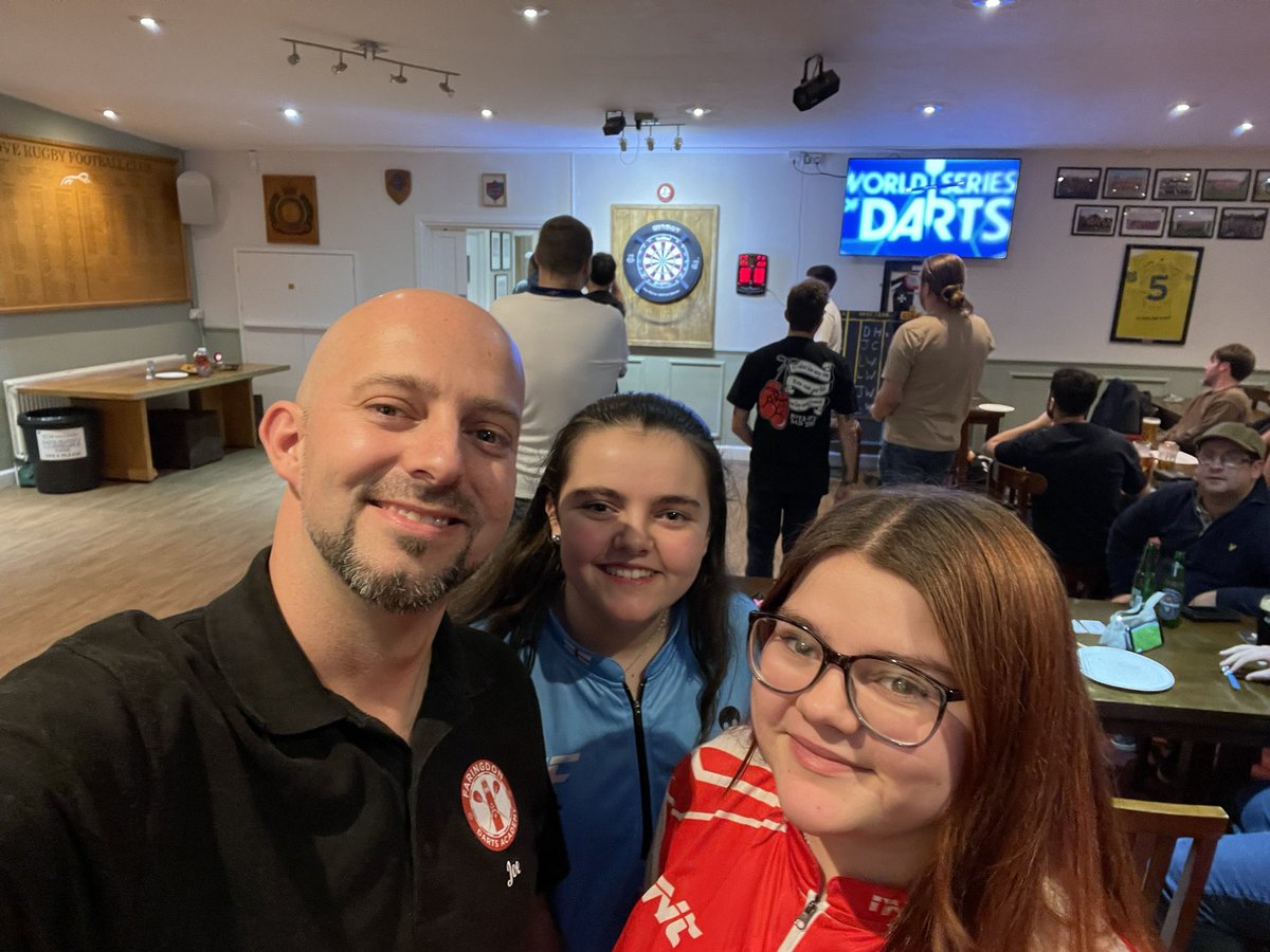 Jobi180's tweet image. Thursday night darts with Lola and Lilly. It looks as though we have a guest appearance of @ChrisMurphy180 chalking too! 🤣