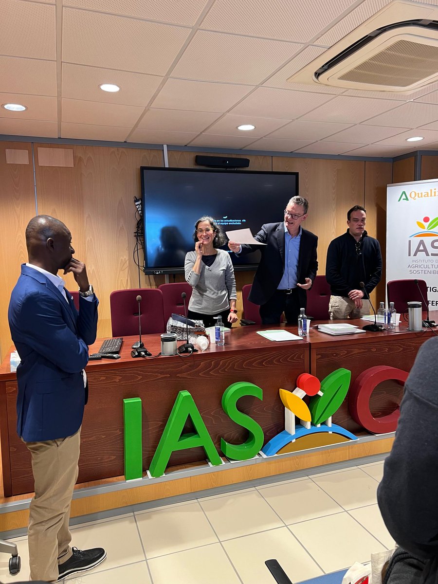 <a href="/IAS_CSIC/">IAS-CSIC</a> <a href="/Wohorz/">Wohor Zakaria Osman</a> <a href="/CSICAndalExtrem/">CSIC Andalucía y Extremadura</a> <a href="/PDResistLab/">ResistLab</a> <a href="/Univcordoba/">Universidad Córdoba</a> <a href="/ETSIAMCordoba/">ETSIAM - Universidad de Córdoba</a> <a href="/AgronomiaUCO/">DAUCO</a> <a href="/IfapaJunta/">IFAPA</a> Congrats to our new Doctor for his successful PhD defense
<a href="/IAS_CSIC/">IAS-CSIC</a> #pea #Fusarium #orobanche #gwas