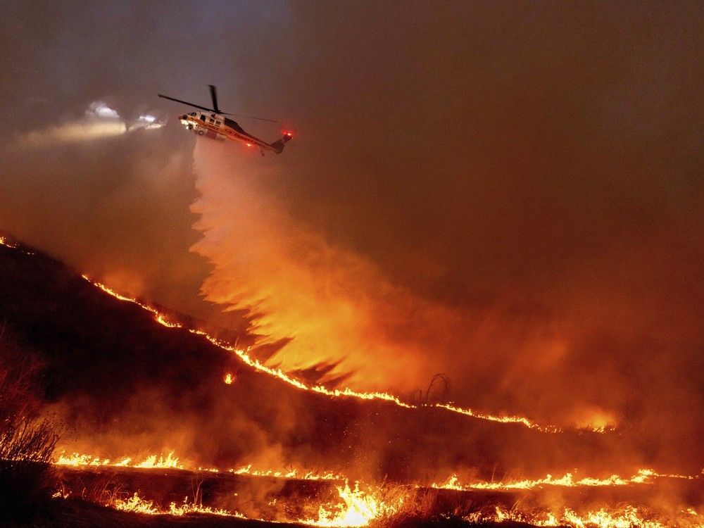 VancouverSun's tweet photo. Could Vancouver burn like L.A.? Yes, says Vancouver author of Fire Weather https://t.co/57O3hzzIDz https://t.co/RhqLyQ66eP