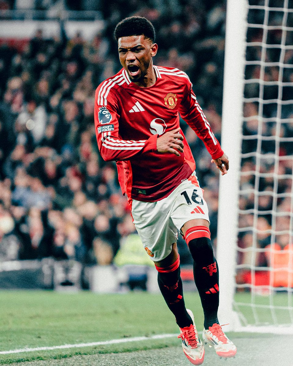 footballontnt's tweet photo. Amad Diallo just scored a 12 minute hat-trick for Man United:

⚽️ 82'
⚽️ 90'
⚽️ 94'

Won his team the game. Talent. 🌟 https://t.co/QdRohDgxjs