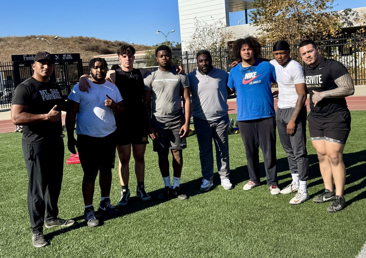 Lone Toailoa (@coachlone) on Twitter photo Blessed to have the DL coach from <a href="/TexasFootball/">Texas Football</a>, <a href="/CoachK_Baker/">Kenny Baker</a> out here at Mt SAC to watch our young DAWGS work up front.
SEC in the house <a href="/mtsacfootball/">Mt. SAC Football</a> #SACDAWGS #Hookem Blessed to have the DL coach from <a href="/TexasFootball/">Texas Football</a>, <a href="/CoachK_Baker/">Kenny Baker</a> out here at Mt SAC to watch our young DAWGS work up front.
SEC in the house <a href="/mtsacfootball/">Mt. SAC Football</a> #SACDAWGS #Hookem