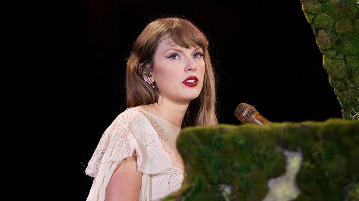 PopBase's tweet photo. Taylor Swift shares organizations people can donate to in support of the California wildfires victims, which she has also donated to herself:

“As so many people embark on some of the most challenging times of their lives, there are also many amazing organizations and groups banding together to help these communities rebuild.”