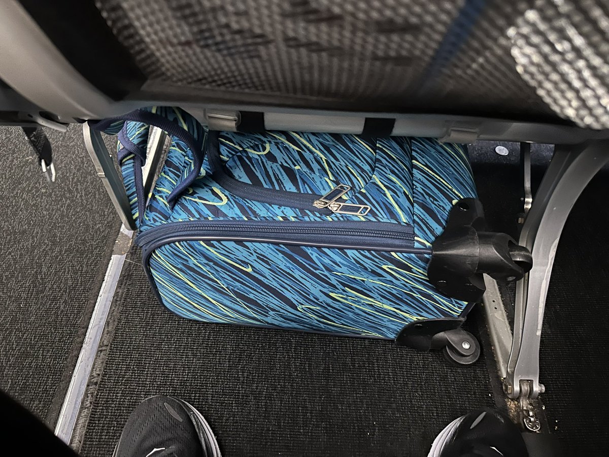 chick_earth's tweet photo. @FlyFrontier do you always scam your passengers. It seems you luggage box is smaller than the dimensions on your website and I had to pay for my bag because it wasn’t going to ‘fit’ under the seat. Fits fine to me, can I have my $75 bucks back? https://t.co/8Cp9Axnl4J