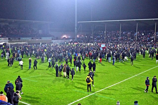 OL__Plus's tweet photo. « Ces incidents ne doivent plus ternir l'image de l'#OL » : Lyon se mobilise après les violences à Bourgoin
#FCBJOL #CdF
(L'Équipe 💶 : https://t.co/lI47zX5XgK) https://t.co/atm6i9Yt4Y