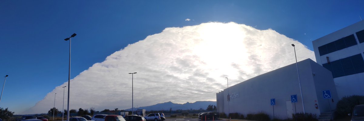 JessOvalle1's tweet photo. Hermosa panorámica, desde Sabinas Hgo, pero me aterra será que algo pronóstica @abimaelsalas @nelvaldez https://t.co/hUnt6d8WGm