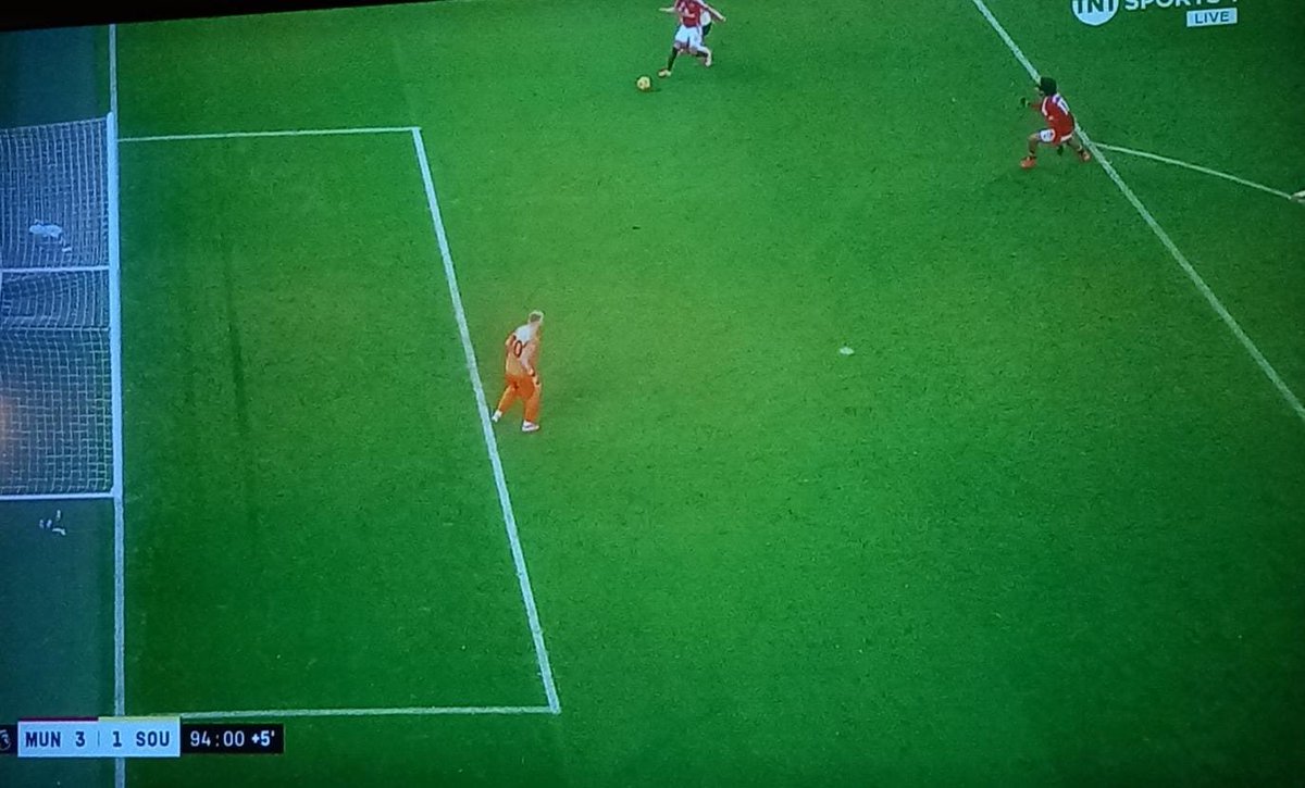 paddypower's tweet photo. Aaron Ramsdale really wasn't joking when he said he couldn't concentrate for an entire football match https://t.co/tDnLjgE2Td