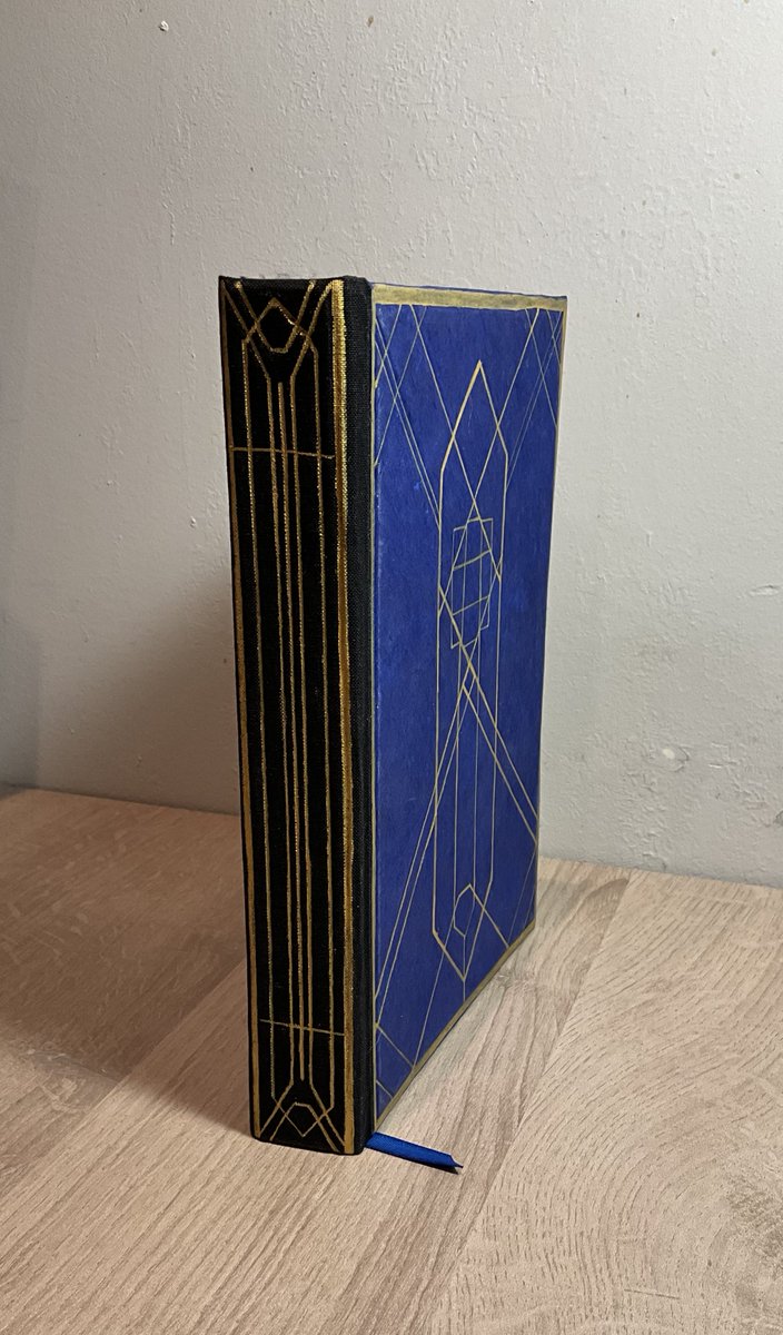 Natrishy's tweet photo. I finished my copy of @lesbianherald ’s Coming home (but not to you)!
I’m so happy how it turned out! Feels like an Arcane prop irl https://t.co/Qo0NpDWHuW