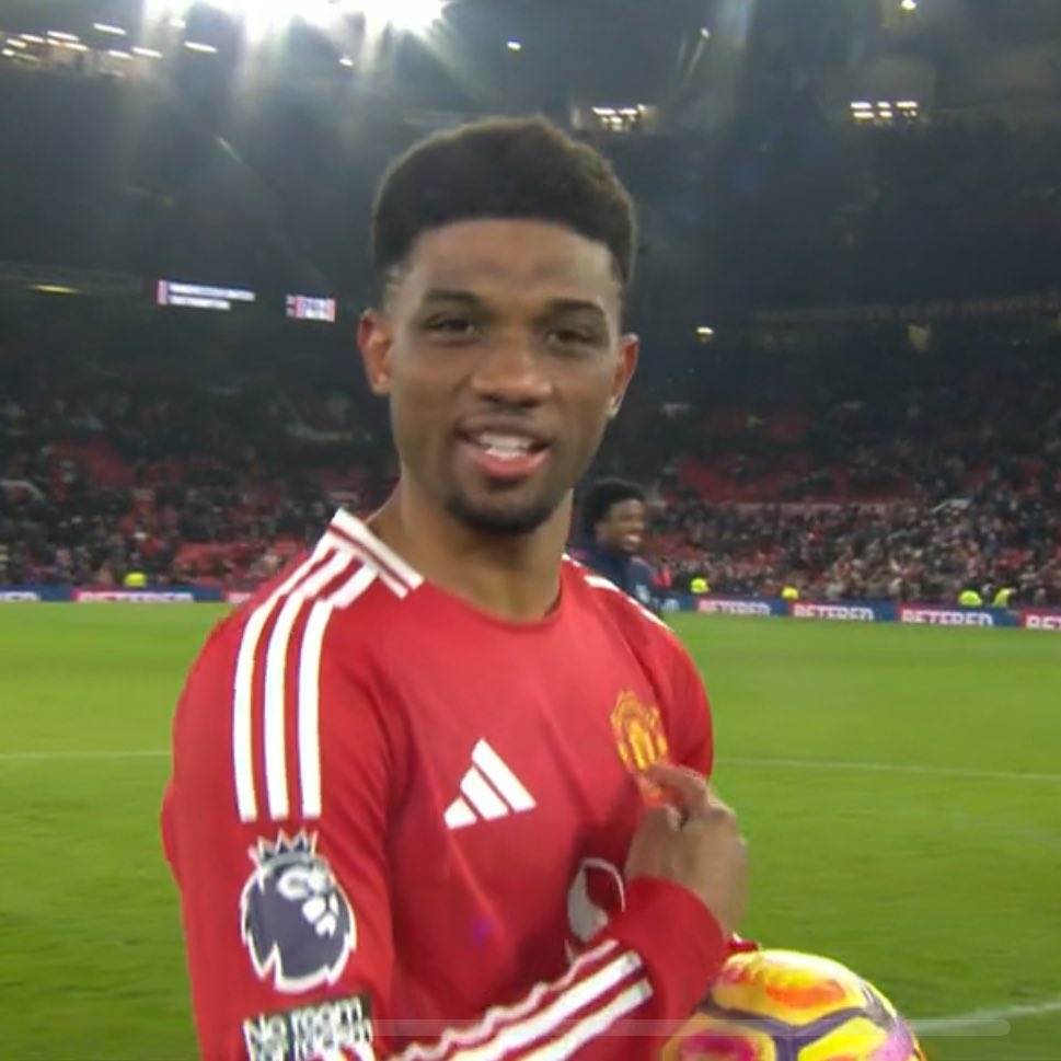 StretfordPaddck's tweet image. FOR THE BADGE. ✊❤️

#MUFC