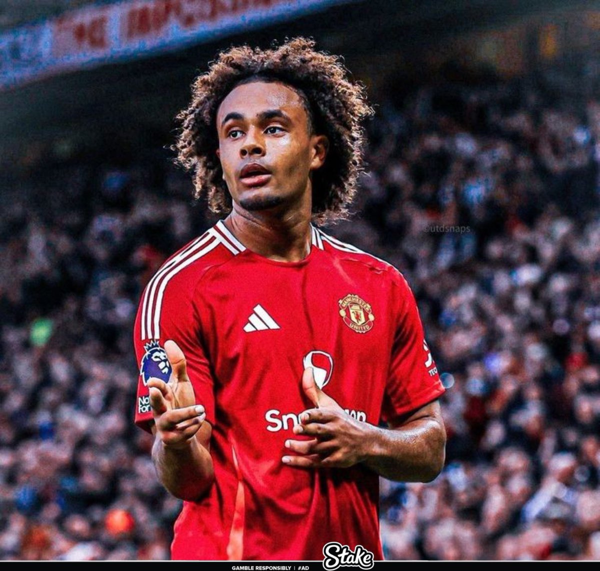 CFC_Janty's tweet image. Zirkzee deserves his flowers tonight, completely changed the game for Manchester United.