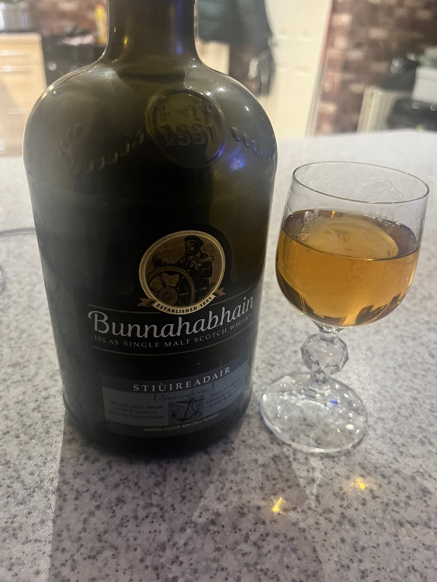 Gee_Coxon's tweet photo. I lay a glass, I drink the content, why? 34 years ago, my family and friends set Kuwait free….#Ubique https://t.co/KGyRggVlem