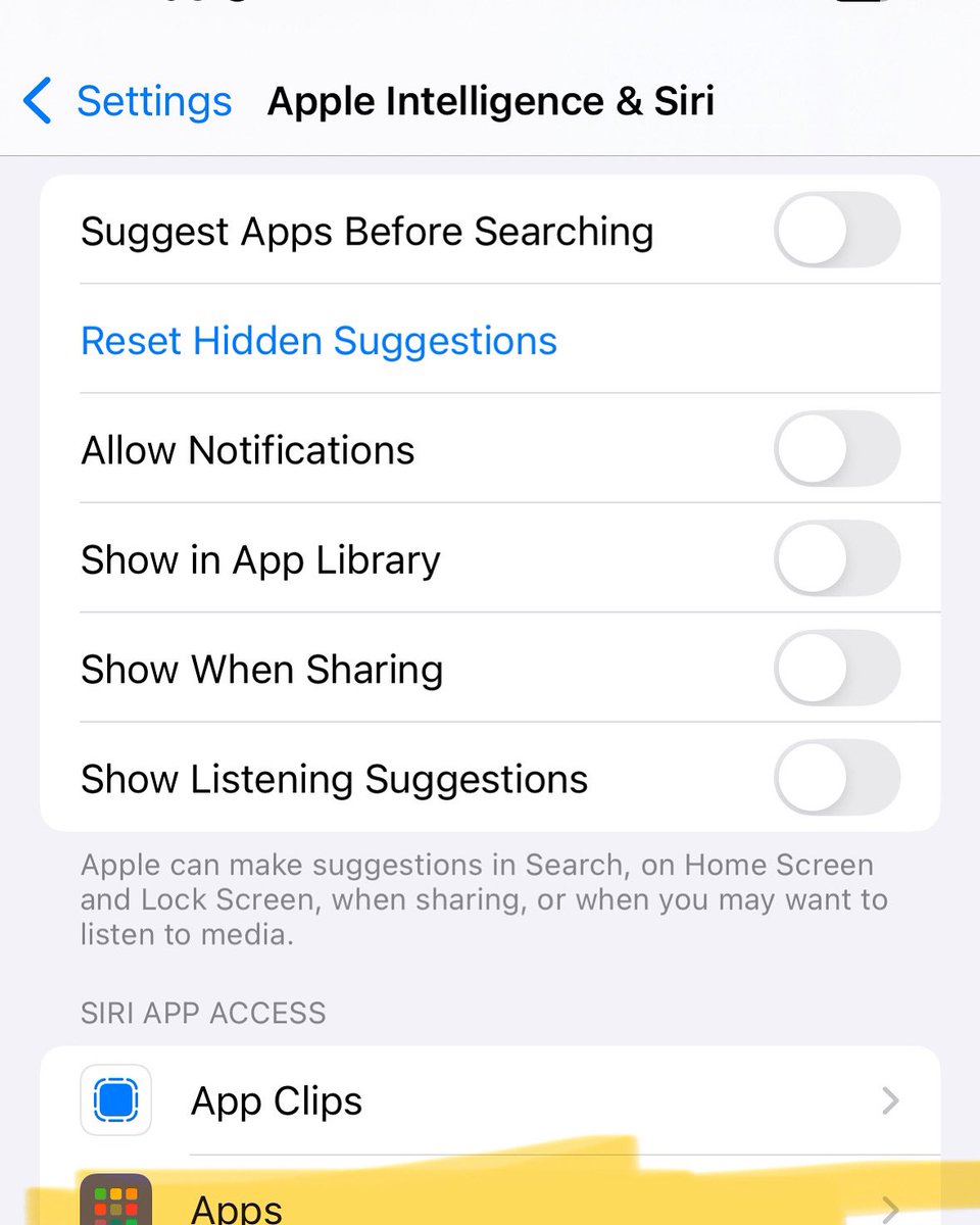 VeronicaAveis's tweet photo. If you have updated your iOS, you have allowed Apple to review all of your app activity for its new AI. You have to go to apps and deselect every single one to keep your user data private. https://t.co/MWvrm4uE5N