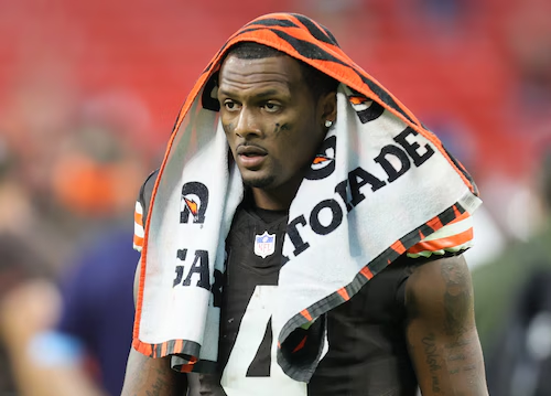 karnsies817's tweet photo. According to Jason Lloyd, Bill Callahan made it known to Cleveland he wasn't intending to leave to coach with his son. The Browns fired AVP to appease Deshaun. As a result Callahan went to Tennessee. 

That's the best offensive line coach in the NFL.

Good gravy gracious man. https://t.co/HjditBreBK
