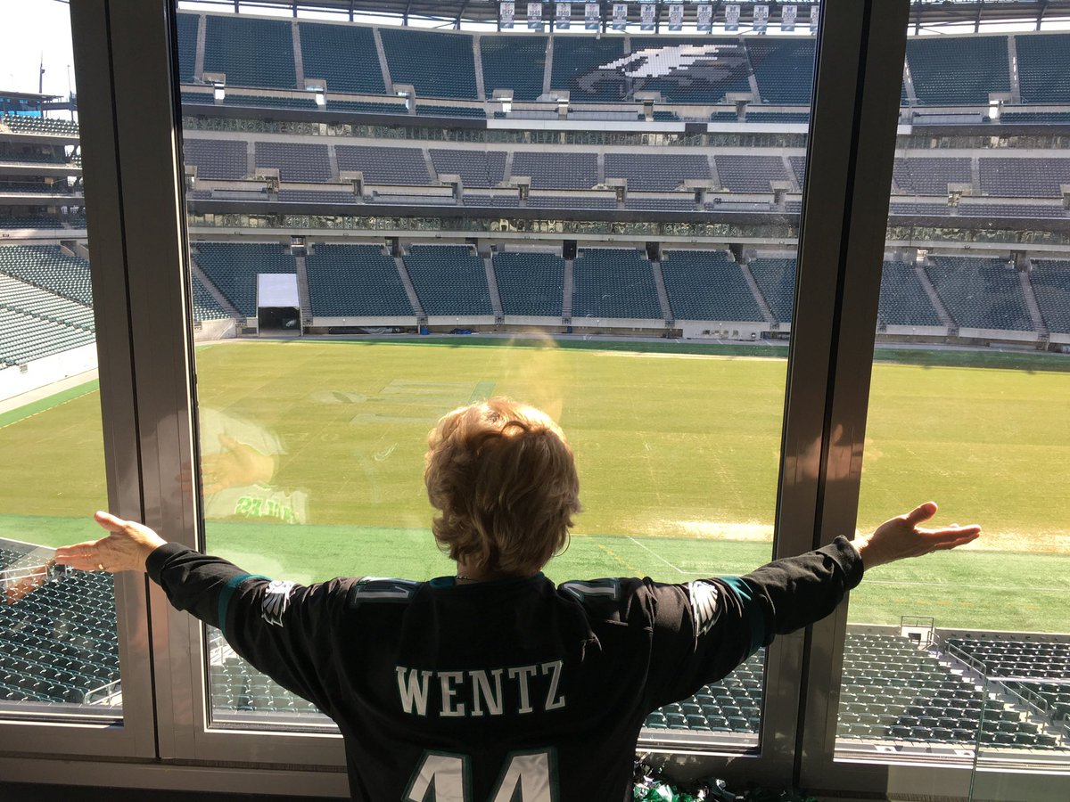 carebears05's tweet photo. Lost my mom suddenly in September. One of the Eagles biggest cheerleaders I know she’s loving this  ride right now. Best of luck to yas. Do it for this angel!  @Eagles @JalenHurts @JasonKelce @saquon @DeVontaSmith_6 @LaneJohnson65 https://t.co/1e82YkoUtW