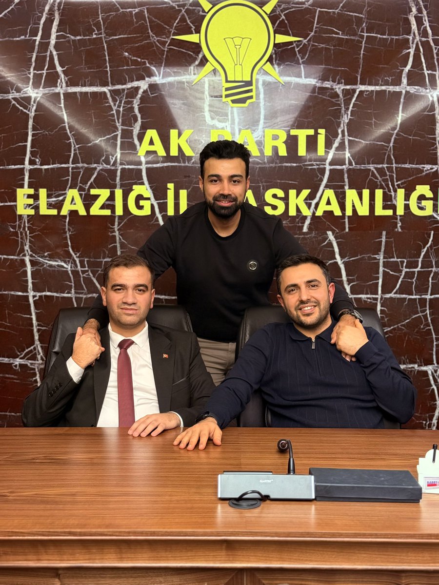 sedatyldrm23's tweet photo. Genel Merkez Gençlik Kolları Başkanlığımız tarafından Elazığ İl Gençlik Kolları Başkanlığına seçilen kardeşim Koray ADSIZ’ı tebrik ediyor,

Görevi devreden Gençlik Kolları İl Başkanımız Kıymetli Dostum Emre Burak Kürüm’e Elazığ gençliğne olan katklarndan dolayı teşekkür ediyorum. https://t.co/Rj54ut4x6u