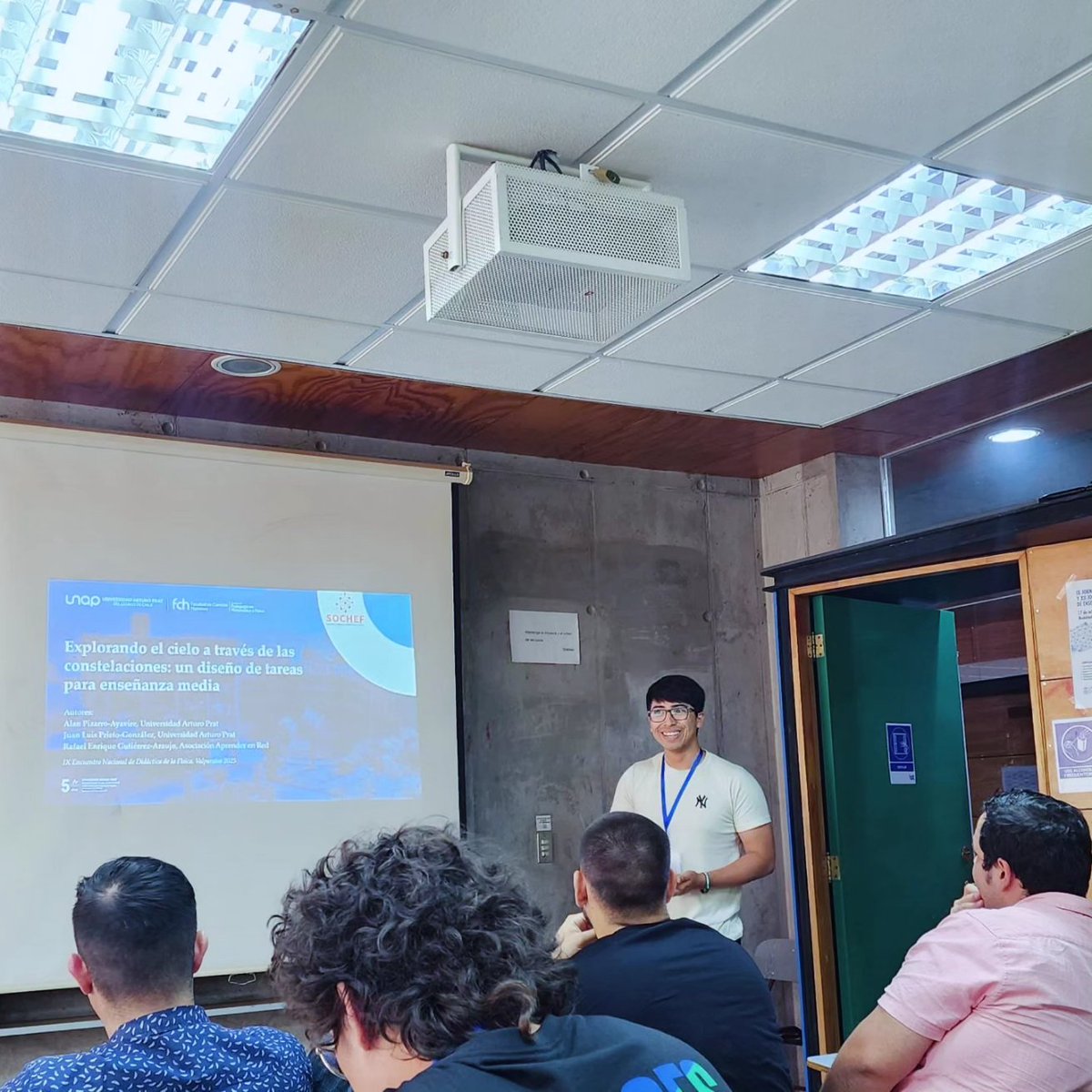 aprender_en_red's tweet photo. #SomosAprEnRed | 📣 Aprender en Red apoya la investigación del 👨‍🏫  Prof. Alan Pizarro-Ayavire, intitulada ✨️ "Explorando el cielo a través de las constelaciones: Un diseño de tareas para enseñanza media", la cual fue presentada el IX Encuentro Nacional de Didáctica de la Física https://t.co/dSXYVxtOTj