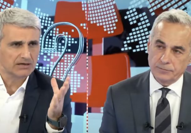 Superb interviu! 👏 Ramane cum am stabilit! 🇷🇴

Nu stiu cati dintre voi ati urmarit interviul luat lui <a href="/CG_Romania/">Călin Georgescu OFFICIAL ACCOUNT</a> de catre <a href="/turcescu/">Robert Turcescu</a>, insa va recomand sa-l urmariti INTEGRAL fiindca chiar mi-a placut ca i-a adresat lui Georgescu o mare parte dintre intrebarile importante si ca