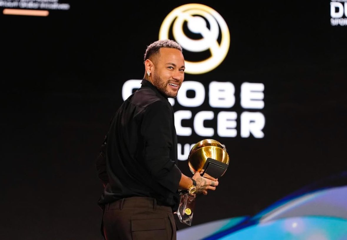 FabrizioRomano's tweet photo. 🚨🇺🇸 Chicago Fire have genuine interest in Neymar Jr but negotiations are not at advanced stages with player side so far.

Neymar and his camp have not given any green light to proceed with formal contract proposal yet.

Early stages of the story and nothing imminent as of now. https://t.co/38ySRQ9lmT