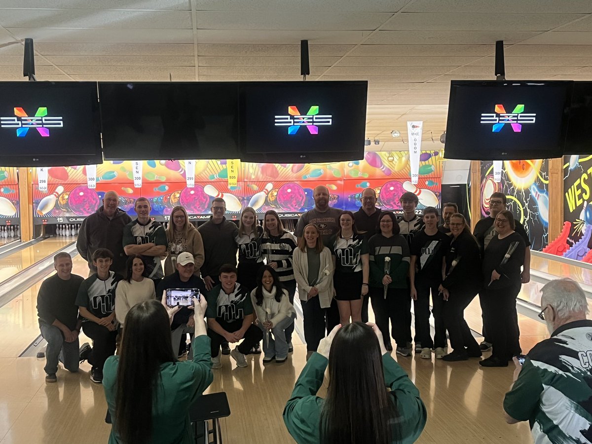 Congratulations to our bowling seniors. They are having a great season so far and we look forward to cheering them on in metro and districts coming up!