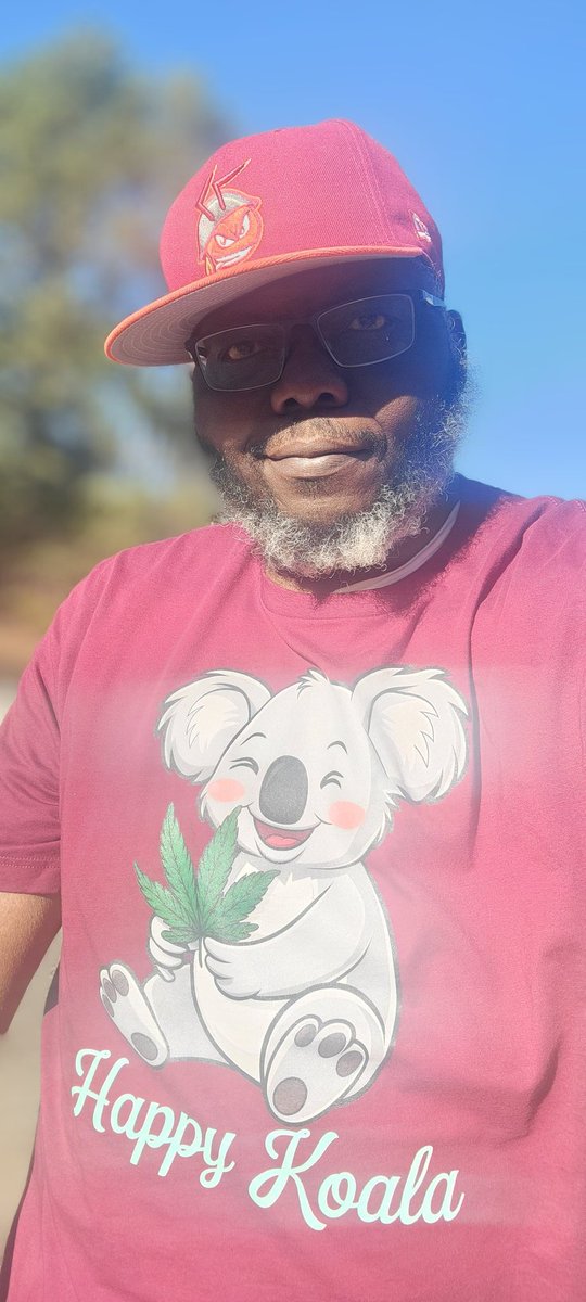 Dank1TheVandal's tweet photo. Hat: @DionicWorldwide "FireAnts"
Tshirt: @STONED_ERA "Happy Koala"
#FOTD #Dionic #StonedEra #NOSIDEPATCHGANG https://t.co/QXcFgtvZCi
