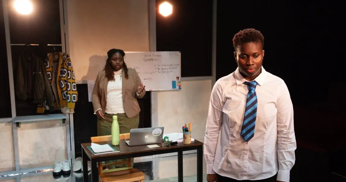 TerriPaddock's tweet image. 'This show does not offer easy answers, but it asks good questions &amp;amp;, like all good art, it reveals something' 

★★★★ from @NorthWestEnd @TheStage  @pubtheatres1 @BroadwayWorldUK @LondonTheatre1 

🎟️ @bellyotbplay is at @finborough til 1 Feb: finboroughtheatre.co.uk/production/bel… #theatre