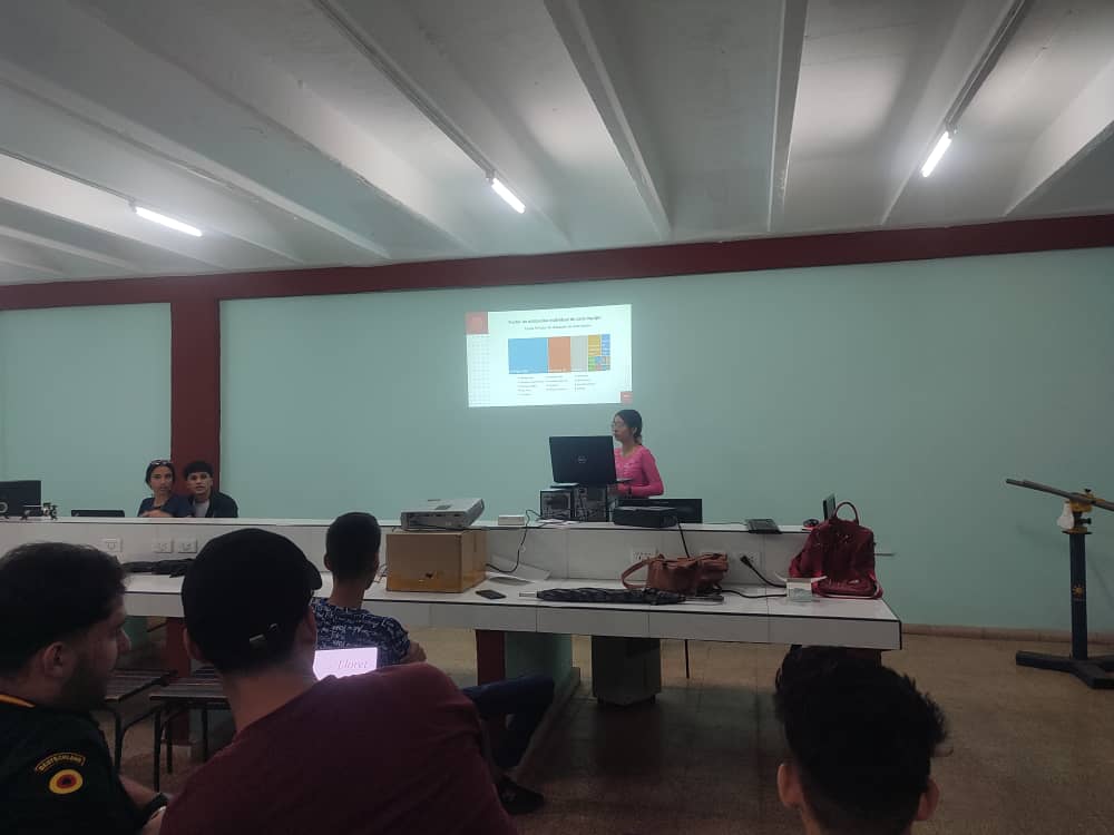 Los estudiantes de primer año de la carrera de eléctrica presentan de los Proyectos de Curso de Ingeniería Eléctrica I
<a href="/UniversidadMoa/">Universidad de Moa Dr. Antonio Núñez Jiménez</a> 
<a href="/yurisley_valdes/">Yurisley Valdes Mariño</a> <a href="/HdezNilka/">Nilka Hdez Diéguez</a> <a href="/OsmanyAballe/">Osmany Pérez Aballe</a> 
#ODS4
#EducaciónDeCalidad