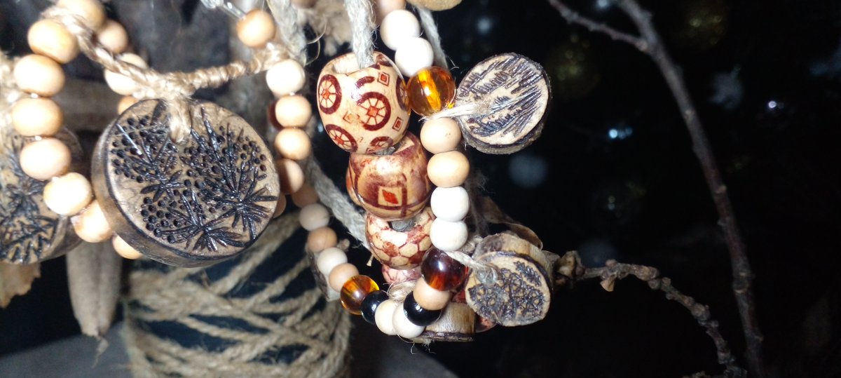 7sayaichiro7's tweet photo. #craft
#art
#jewelery
#design
#wood
#ritual
#shamanic
#pyromancy https://t.co/7J1cLyVwY5