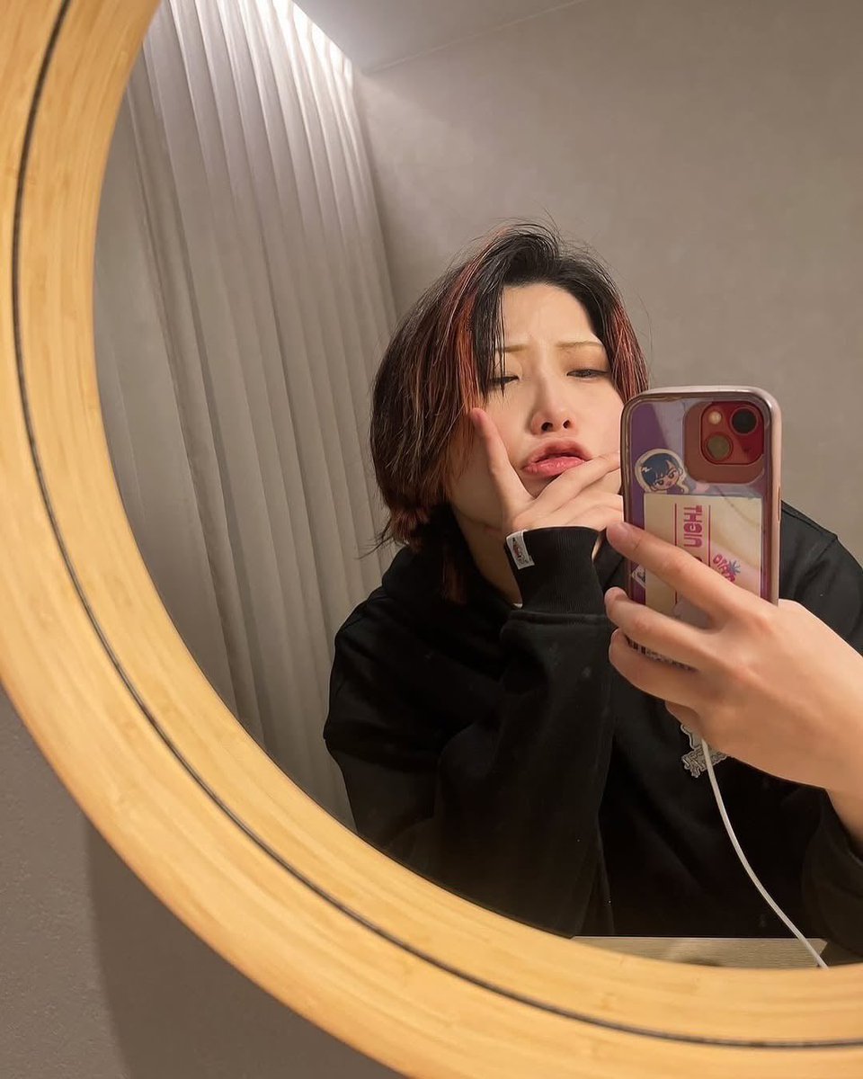 rosetotheace's tweet image. i felt handsome today.  ☺️