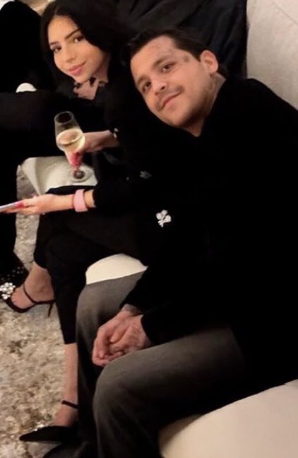 #Dimecómoquieres
Pareja del año
 #Nodangela