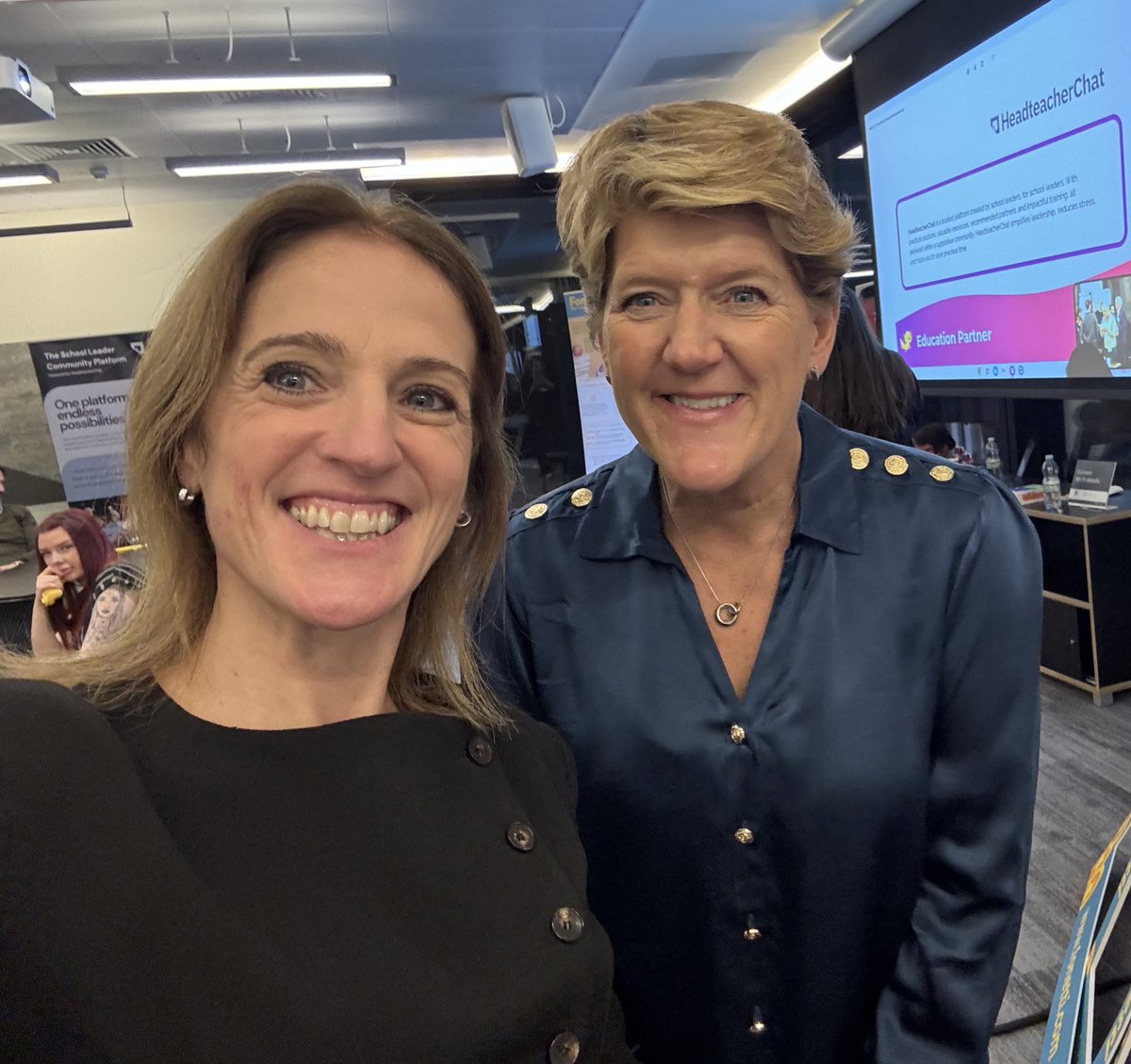 London for the day to take part in the <a href="/FonettiApp/">Fonetti</a> Read Aloud Challenge Awards! 

Fantastic to celebrate children across the country reading fluently and confidently! What it’s all about! 

A bonus to meet the legend that is <a href="/clarebalding/">Clare Balding 💙</a>