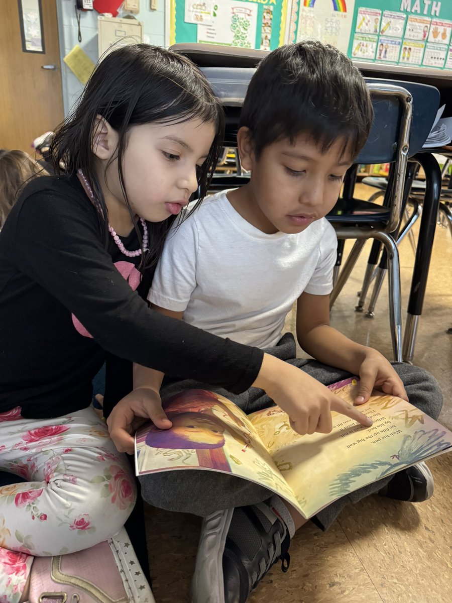 We love partner reading!📚 <a href="/SEM_Dalers/">SEM Dalers</a>