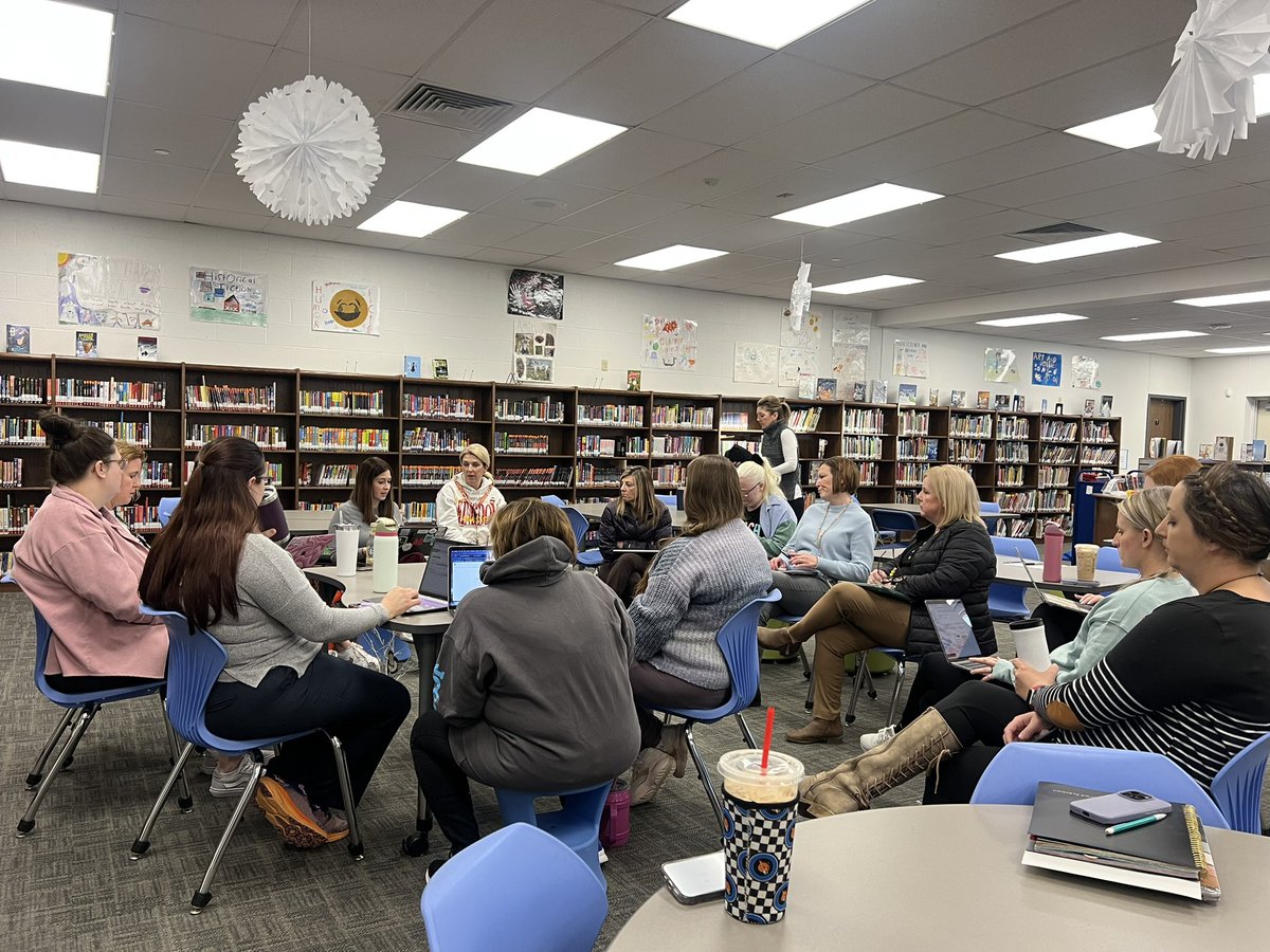 Mrs. Eichenlaub tweet media