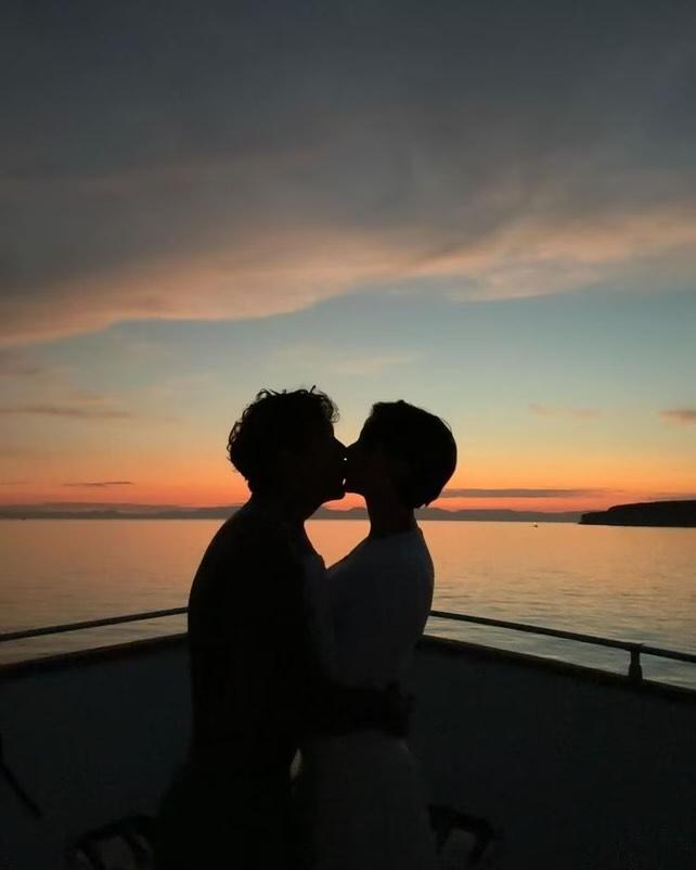 Y el la noche yo pienso en ti
Pareja del año

#Dimecómoquieres #Nodangela