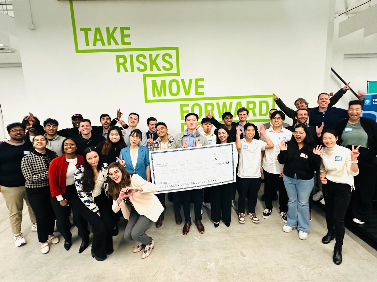 Throwing it back again to last semester’s unforgettable Fuel Demo Day, where student teams snagged thousands of dollars to supercharge their ventures! Imagine standing in the spotlight—this could be you! Apply today: bit.ly/PavaCenter-Acc…