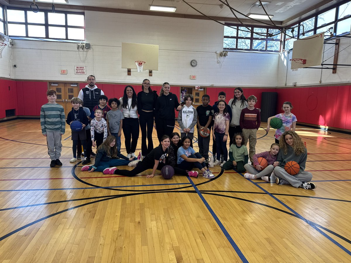 Thank you to Coach Dahl and the Varsity Girls Basketball team for stopping by our pe class to have some fun during our basketball unit!