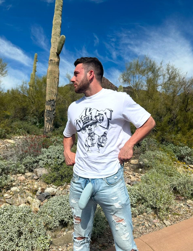 onlyreachof tweet media