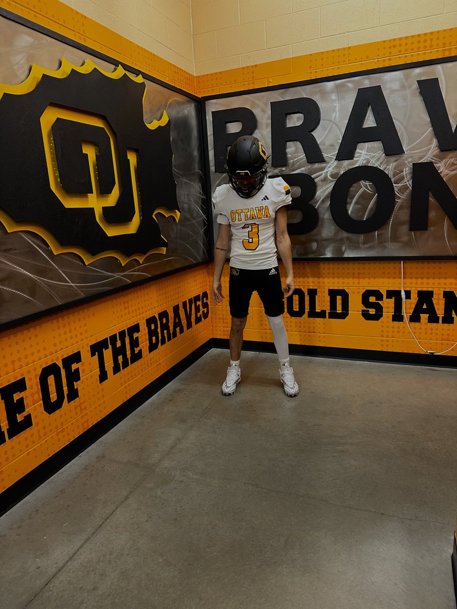 JaydenparsonsLC's tweet photo. I had a amazing official visit today at @OttawaBravesFB thank you @CoachNickDavis and  @Coach_CEdwards for showing me around the school and showing me what Ottawa is all about. #football #blessed https://t.co/RvDszXbG33