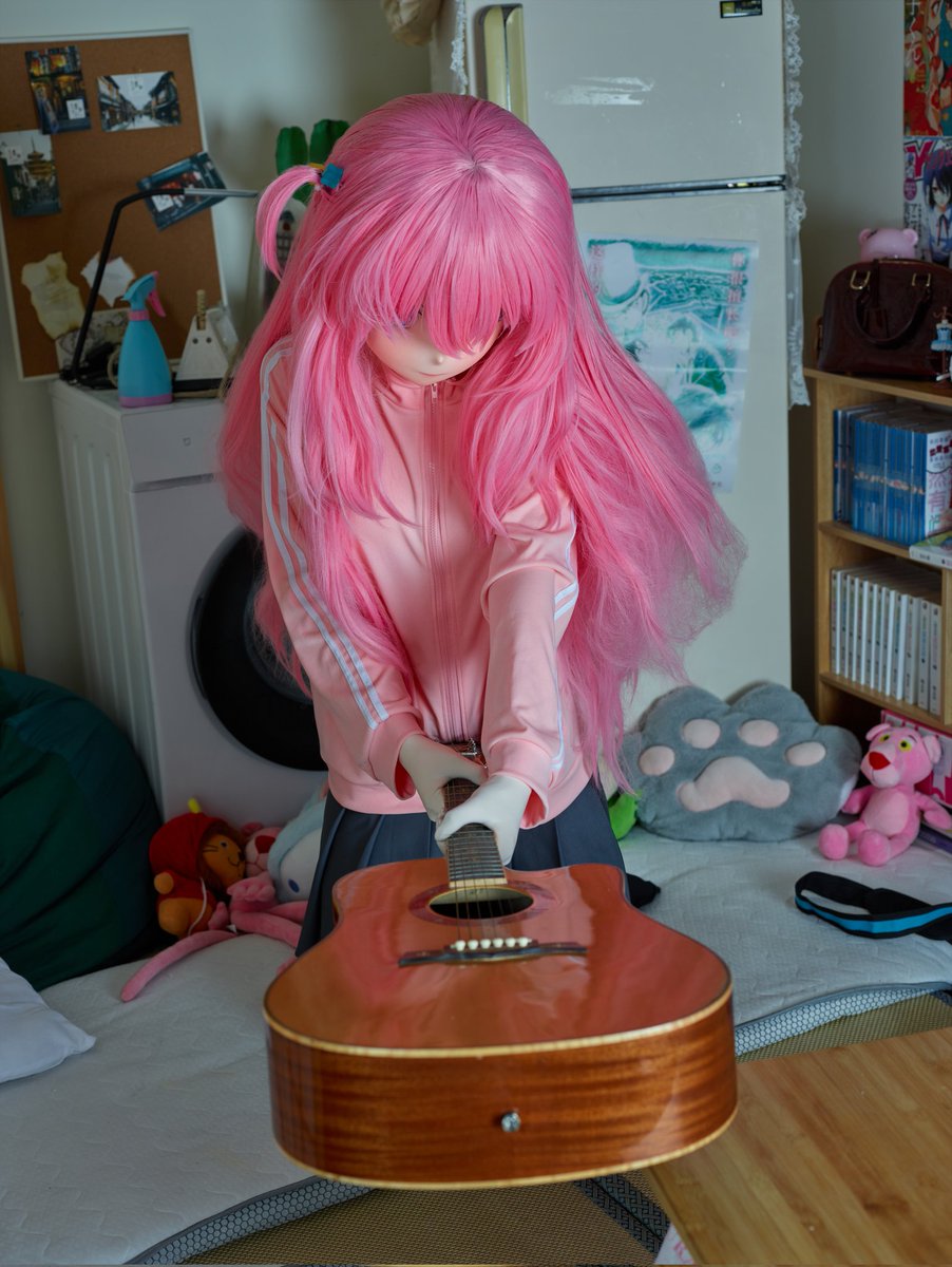 切腹之后就要变得冷冰冰硬邦邦了😩
📷：<a href="/TOTeract/">eractTOT</a> 
#kigurumi #着ぐるみ #BocchiTheRock #ぼっち・ざ・ろっく