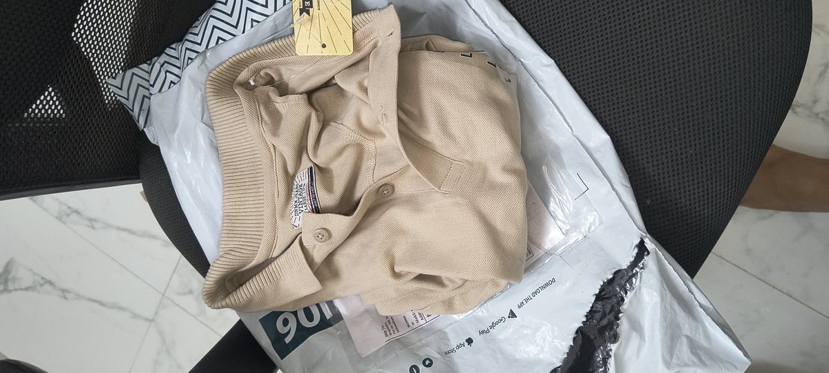 BhupendraChawla's tweet image. @AJIOLife @AjioCares Only 1 item delivered but both marked as delivered. Delivery person didn’t take the OTP. Where is my 2nd item? Really bad experience. Please help! #CustomerService #AJIOfails