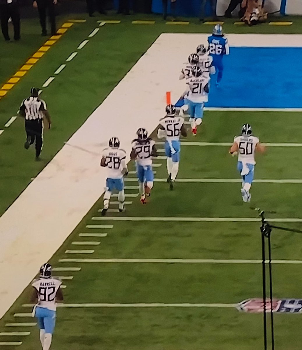 This photo of Jahmyr Gibbs from the Titans game is JUST BEAUTIFUL 😮‍💨

#OnePride