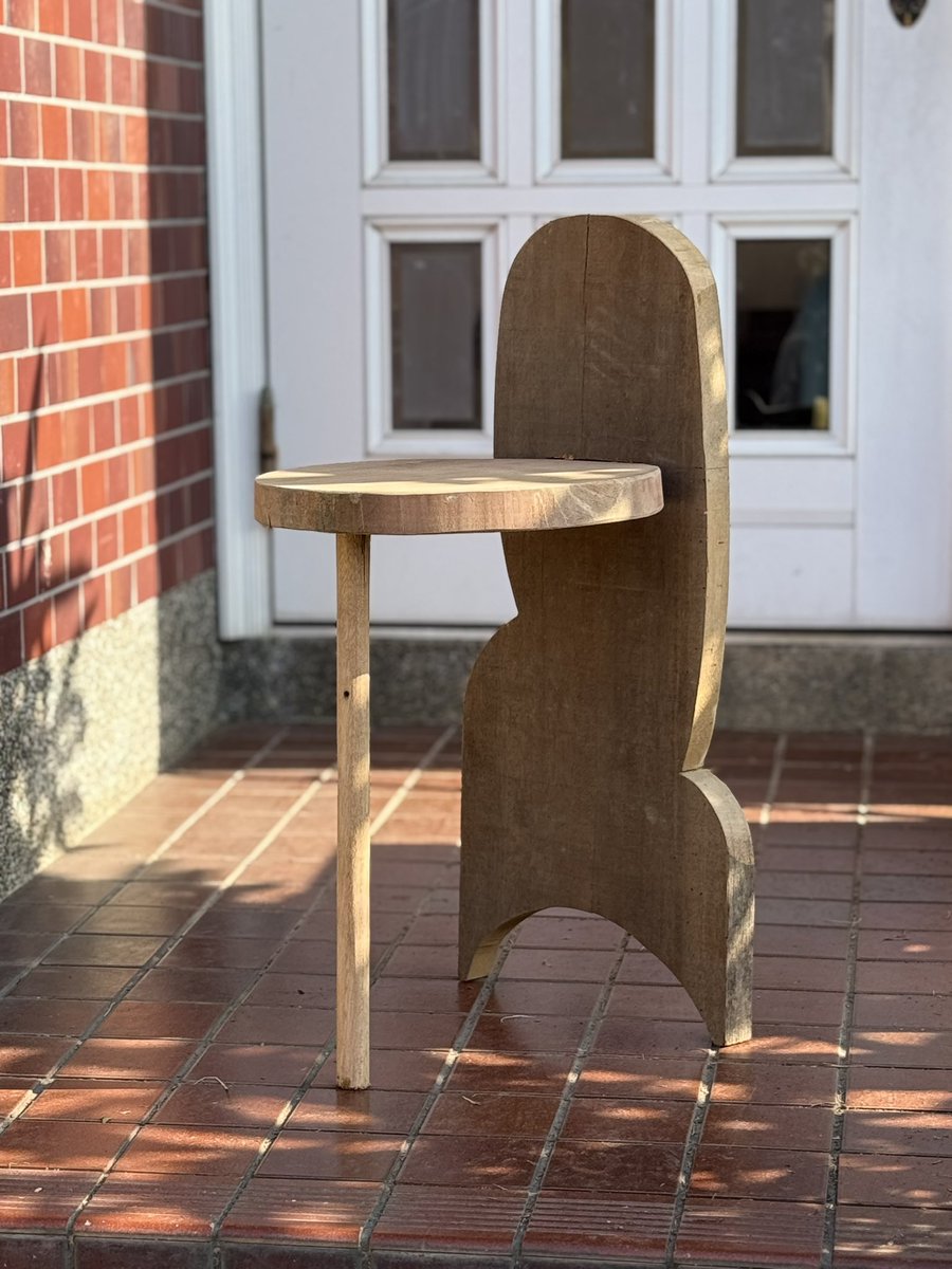 セーターに椅子に机。立体を作りたくなってる。みんな可愛い！