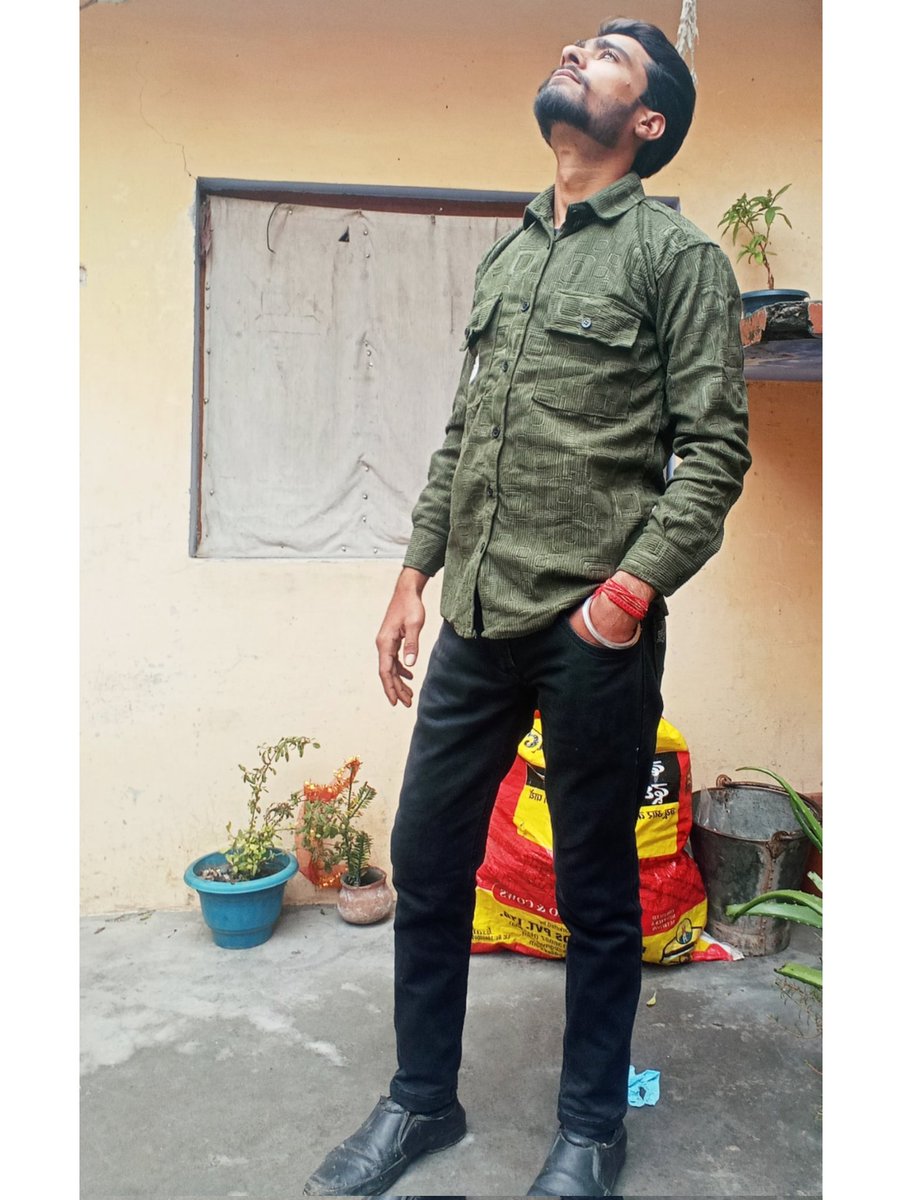 luckyTushar5's tweet image. यह 🌎 ज़िन्दगी छोटी 🤏 सी है इसे हंसकर जियो क्योंकि लौटकर यादें आती है 🕢 वक्त नहीं ❌ 
..
..
#foryou #newpost #karnawał #meerutcantt #lovecity #gao #feel #photoclick #happy #meerut