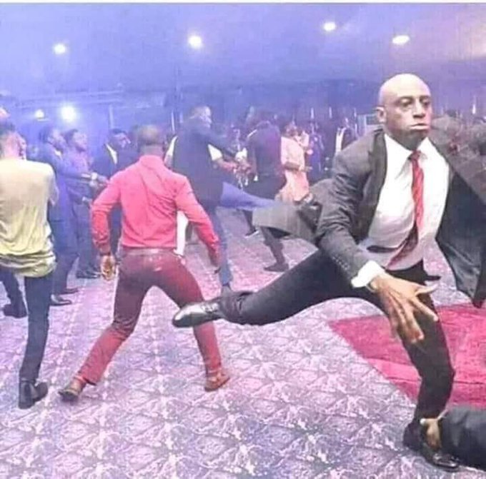 MrTynoe's tweet photo. Asati asvika 5k huya pano, kwauri kutambira hakusiriko. Isa handle rako, liker wotevera wausati watevera. Usarege kufollower someone back, ndokuti tese titambire kuma followers ari nani. Hande tione🏃🏃🏃🏃 https://t.co/yHkxbqK5Ol