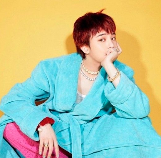 acervogdragon's tweet photo. SMASH | Finalmente a colaboração do #GDRAGON e do Justin Bieber pode sair da gaveta a qualquer momento. A música que seria lançada em 2013 mas foi descartada está, PROVAVELMENTE, na lista de futuros lançamentos desse ano. E vocês? Também já sabiam que essa música existia? https://t.co/2zZ9hizgbY