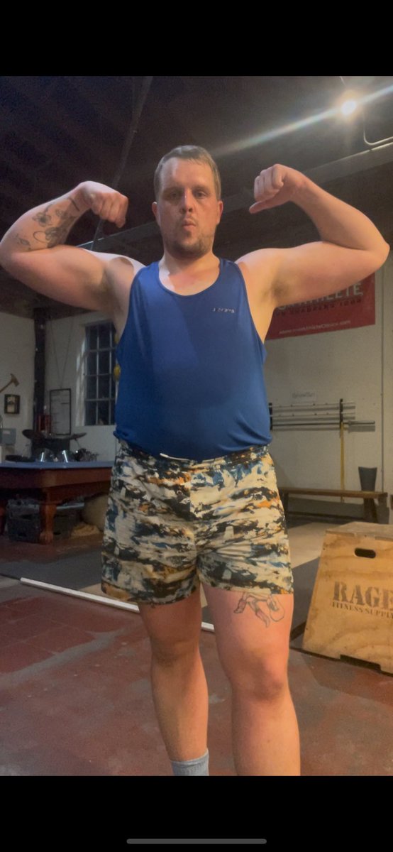GrannyStan's tweet photo. workout tonight was tough but damn did it make me feel good https://t.co/QbXuvAEHvP