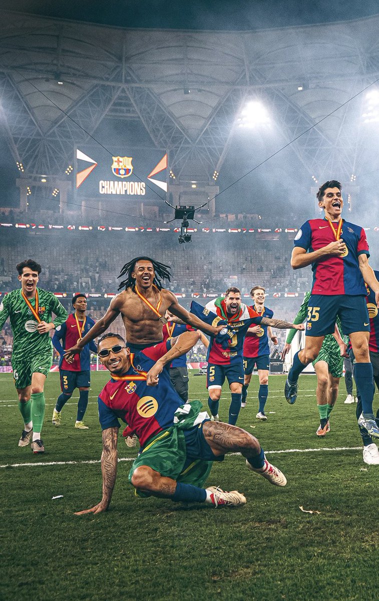 Fcbforlifeee's tweet photo. Le Fc Barcelone est le meilleur club du monde 🫶🏽

Boniwi😽 https://t.co/RDvo2epC1b