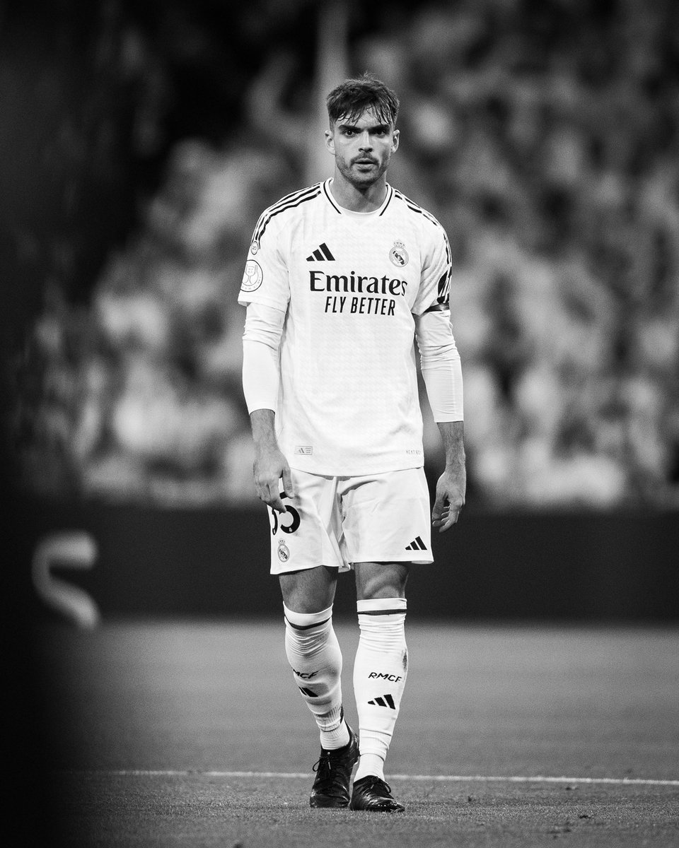 RaulAsencio_17's tweet photo. ¡Noches de Copa emocionantes en el Bernabéu, todos juntos hacia los cuartos de final! #HalaMadrid 🤍 https://t.co/Hz1r8XHPWY