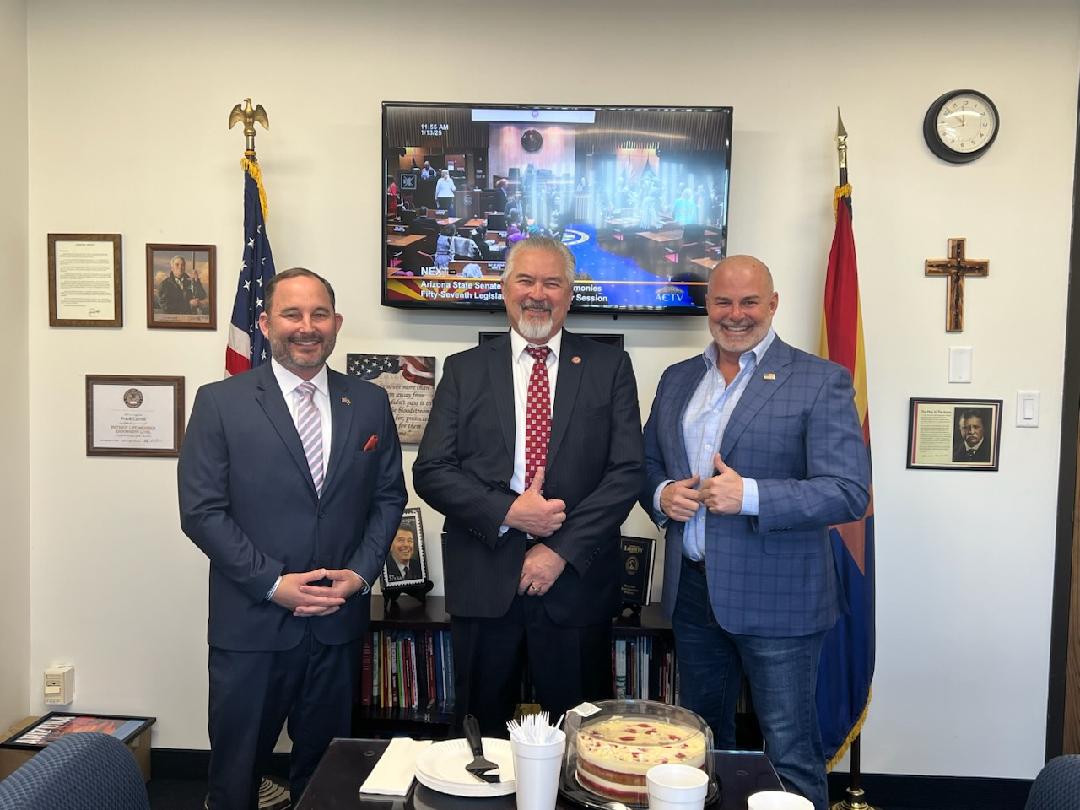 MayorSartor's tweet photo. As an Arizona Native I am thankful for the opportunity to attend the #AZSenate opening session at the Capitol earlier this week! A huge thanks to @SenFrankCarroll for inviting me. It was also great spending time with a fellow West Valley Mayor @MayorPeoriaAZ. #ThankfulThursday https://t.co/3HzKhHMsNX