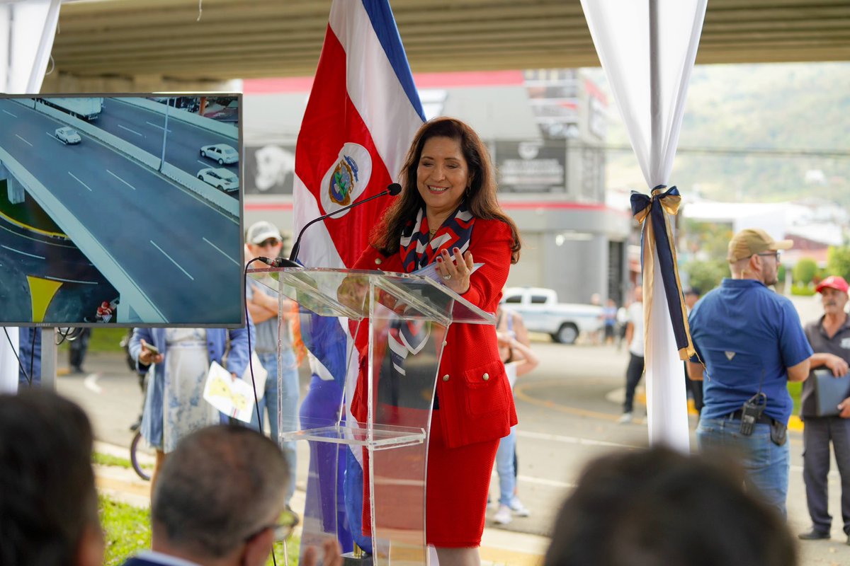 Embajador(a) de EE.UU. en Costa Rica (@usambassadorcr) on Twitter photo Me llena de profunda emoción y gratitud la inauguración de la rotonda que lleva el nombre de mi padre, Raymond Telles, en Hatillos 3 y 4. Agradezco a <a href="/presidenciacr/">Presidencia de la República 🇨🇷</a> y al pueblo costarricense por este honor que refuerza los lazos entre nuestras naciones. Me llena de profunda emoción y gratitud la inauguración de la rotonda que lleva el nombre de mi padre, Raymond Telles, en Hatillos 3 y 4. Agradezco a <a href="/presidenciacr/">Presidencia de la República 🇨🇷</a> y al pueblo costarricense por este honor que refuerza los lazos entre nuestras naciones.